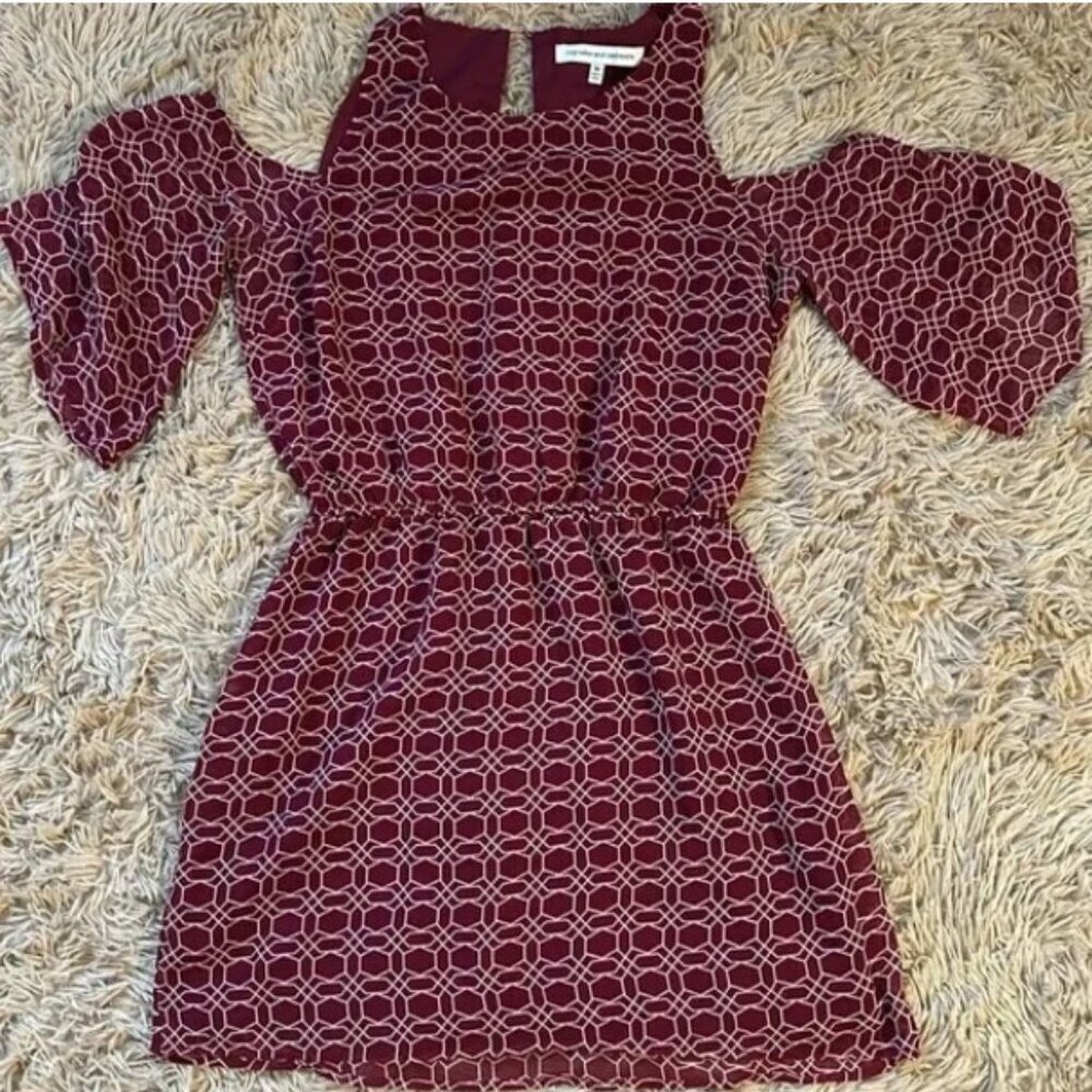 Cupcakes & Cashmere Women M Cold Shoulder Romper Dress Burgundy Geometric - Picture 11 of 11